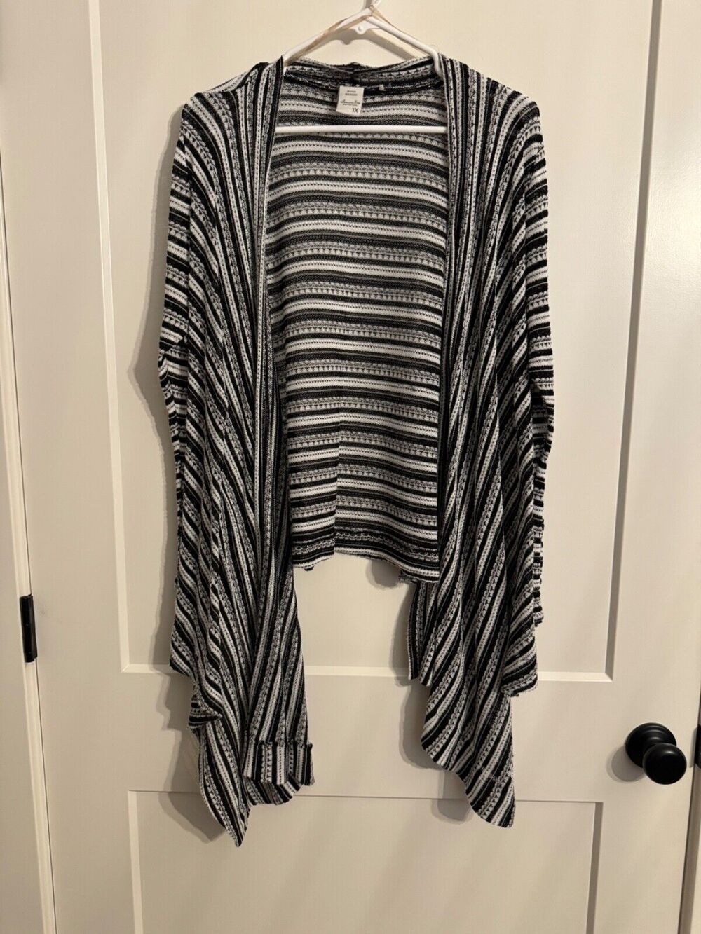 American Rag Women's Plus Open Cardigan Sz 1X Black and White